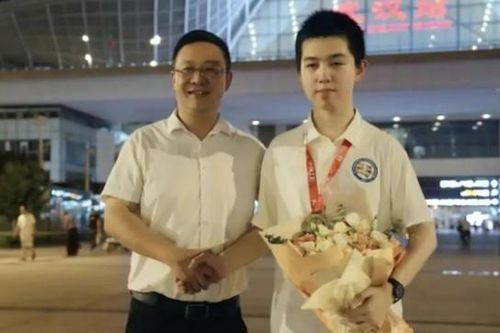 Cậu bé bại não là thần đồng toán học, đoạt huy chương vàng Olympic Toán quốc tế