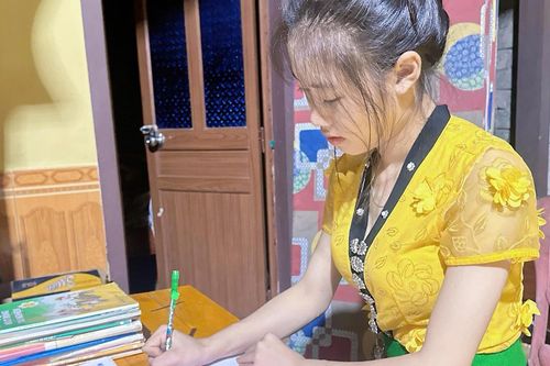 Nữ sinh dân tộc Thái giỏi toàn diện, 'tiếp lửa' cho các em ở trường nội trú