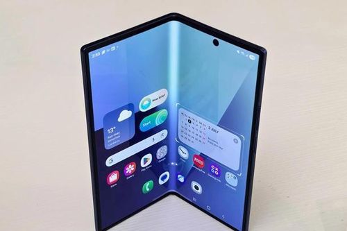 Samsung Galaxy Z Fold 7 'sống khỏe' sau khi gập mở 500.000 lần