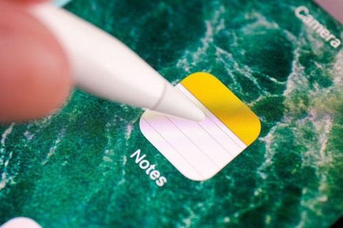 Cách nhắn tin bí mật qua ứng dụng Ghi chú trên iPhone