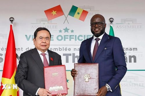 Chủ tịch Quốc hội và Chủ tịch Quốc hội Senegal ký kết Thỏa thuận hợp tác