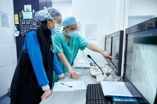 Lần đầu tiên tại Việt Nam ứng dụng công nghệ phá vôi lòng mạch bằng sóng xung siêu âm