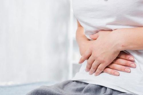Đại tiện ra máu người phụ nữ bất ngờ phát hiện ung thư trực tràng