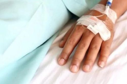 Thiếu nữ 16 tuổi nguy kịch vì chỉ ăn rau, uống thuốc nhuận tràng suốt 2 tuần