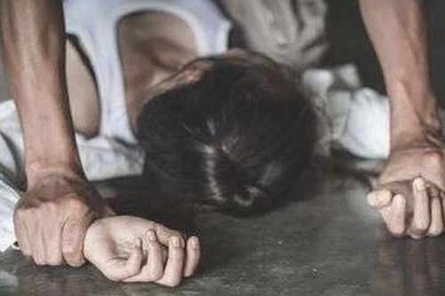 2 cô gái bị cưỡng đoạt tài sản, xâm hại rồi tống tiền lúc nửa đêm