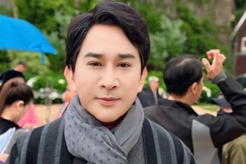 NSƯT Kim Tử Long nằm viện, đầu băng bó khiến fan lo lắng