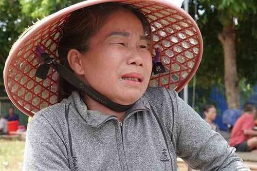 Nước mắt khi cơn lũ quét qua