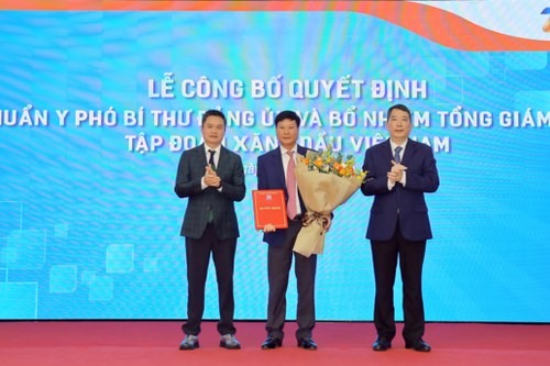 Ông Lưu Văn Tuyển giữ chức Phó Bí thư Đảng ủy, Tổng Giám đốc Tập đoàn Xăng dầu Việt Nam