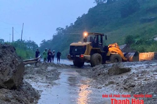 Thông tuyến Quốc lộ 15C đoạn qua xã Nhi Sơn