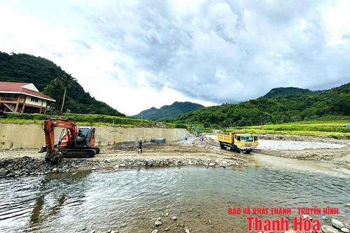 Khắc phục sạt lở đất, phòng chống thiên tai khu vực miền núi