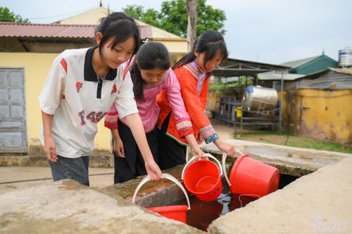 Nỗ lực đưa nước sạch lên vùng cao