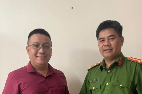Công an xã Kbang hỗ trợ công dân nhận lại 450 triệu đồng tiền chuyển nhầm