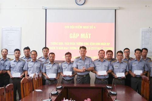 Chi đội Kiểm ngư số 4 tổ chức hoạt động tri ân người có công với cách mạng