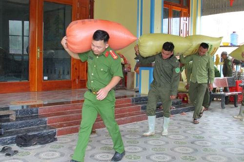 Xã Bảo Nhai di dời khẩn cấp 548 người dân đến nơi an toàn