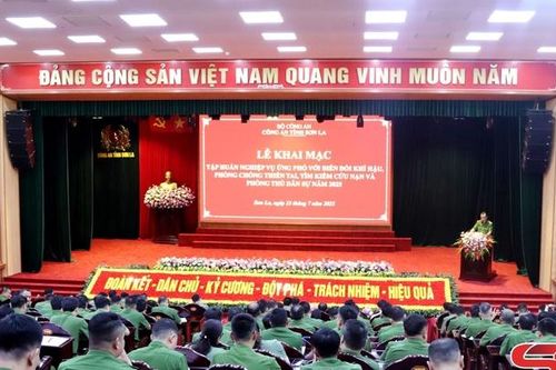 Tập huấn nghiệp vụ ứng phó biến đổi khí hậu, phòng chống thiên tai, tìm kiếm cứu nạn và phòng thủ dân sự năm 2025