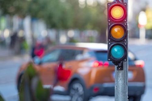 Hà Nội sẽ điều chỉnh chu kỳ đèn xanh, đỏ theo khung giờ, tài xế cần lưu ý gì?