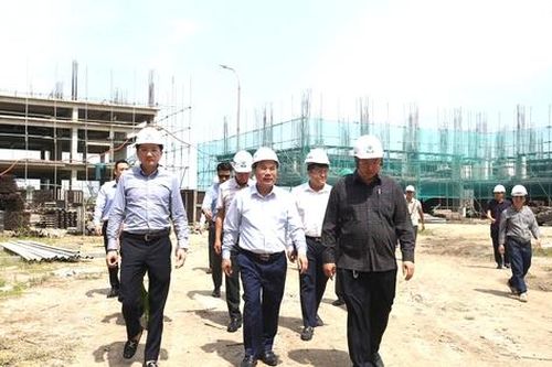 Deputy Minister Nguyen Van Sinh urges Quang Ninh to accelerate social housing development