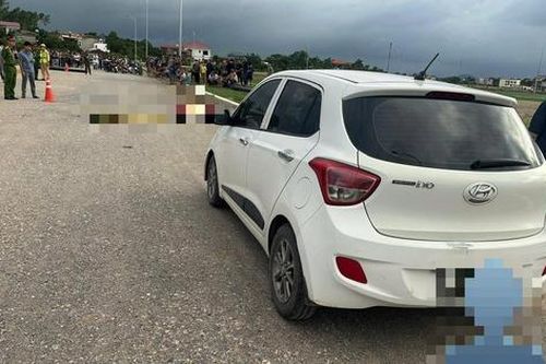 Bản tin TNGT 23/7: Người phụ nữ đi xe đạp điện tử vong sau va chạm với ô tô con