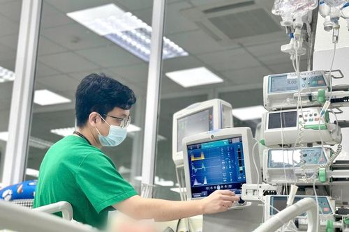 Nam sinh 17 tuổi chịu di chứng thần kinh nghiêm trọng do mắc viêm não Nhật Bản