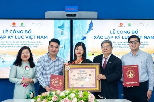 Quỹ Vì tương lai xanh xác lập kỷ lục chiến dịch dọn rác bờ biển lớn nhất Việt Nam