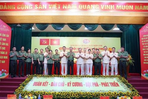 Chủ động tham gia đóng góp tích cực vào quá trình mở cửa, hội nhập quốc tế