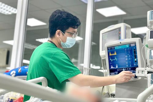 Nam sinh 17 tuổi bị di chứng thần kinh vì viêm não Nhật Bản