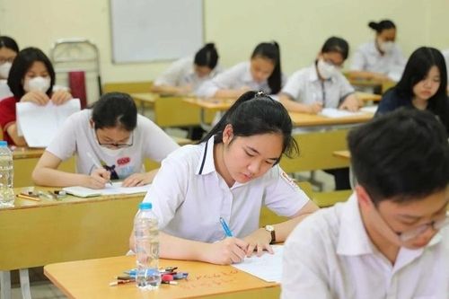 Thêm hơn 1.100 học sinh Hà Nội được tuyển vào lớp 10 trường công lập
