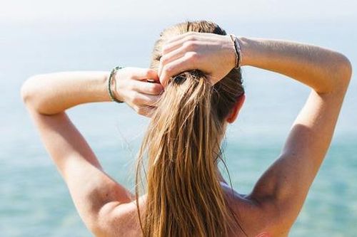 Bí quyết chăm sóc tóc mùa hè không thể bỏ qua