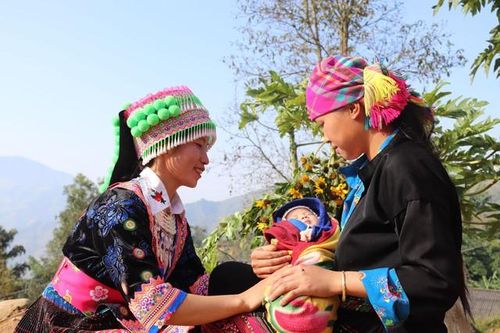 Phạm vi hoạt động khám chữa bệnh của cô đỡ thôn bản