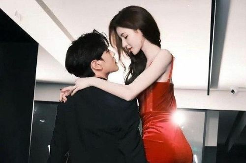 Trương Dư Hi gây sốt với cảnh được bạn diễn bế
