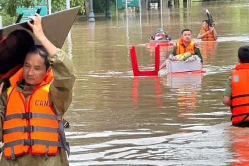 Nghệ An: vẫn còn 30 xã bị cô lập do lũ lụt