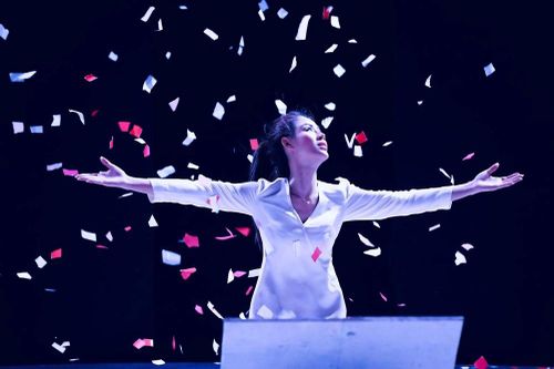 Dạy con gái tự lập, đừng dạy lấy chồng giàu...