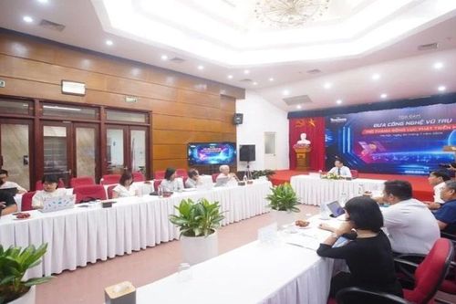 Thúc đẩy phát triển công nghệ vũ trụ thành động lực tăng trưởng mới