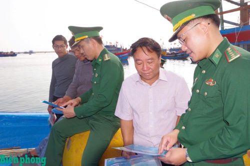 Phát huy vai trò là cầu nối đưa pháp luật đến với đồng bào và cán bộ, chiến sĩ ở khu vực biên giới