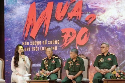 Cảm xúc dâng trào trong lễ ra mắt 'Mưa đỏ' - bộ phim tái hiện cuộc chiến 81 ngày đêm khốc liệt ở thành cổ Quảng Trị