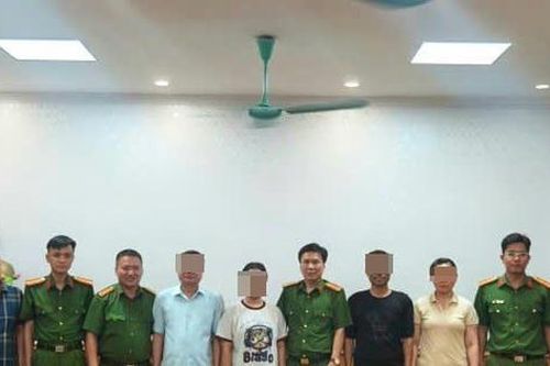 Giải cứu cô gái bị công an 'dỏm' lừa đảo, đe dọa tống tiền gia đình