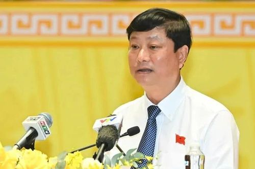 TPHCM hỗ trợ tiền cải tạo chung cư, trợ cấp cho cán bộ đi lại sau sáp nhập