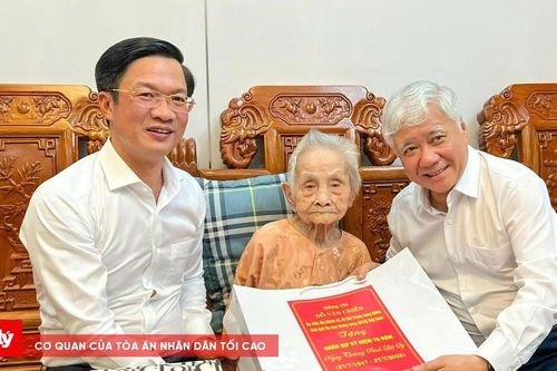 Chủ tịch Ủy ban Trung ương MTTQ Việt Nam tri ân người có công tại Hải Phòng