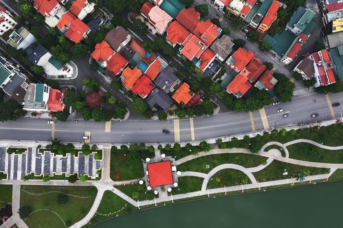 Đoạn đường dài 350m gắn dày đặc gờ giảm tốc khiến nhiều tài xế ở Phú Thọ bức xúc