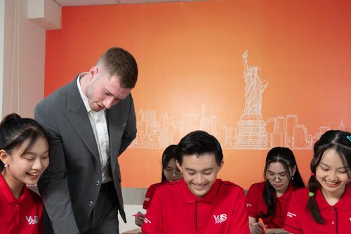Luyện thi IELTS toàn diện tại VUS