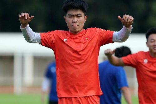 Lý Đức báo tin cực vui, U23 Việt Nam chờ quyết đấu Philippines