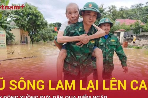 Nước ồ ạt đổ về từ thượng nguồn, nhiều trường học-trạm y tế ở Nghệ An hư hỏng nặng