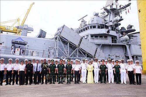 Tàu Hải quân Ấn Độ thăm xã giao thành phố Đà Nẵng