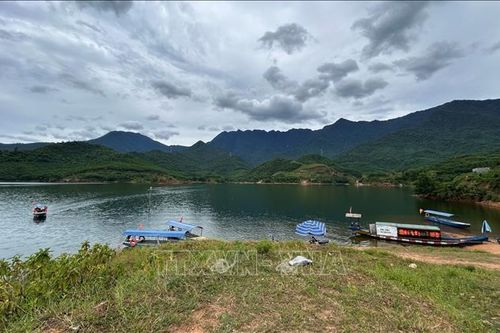 Cần đảm bảo hoạt động du lịch sinh thái Suối Tiên - hồ Thủy Yên đúng quy định, an toàn