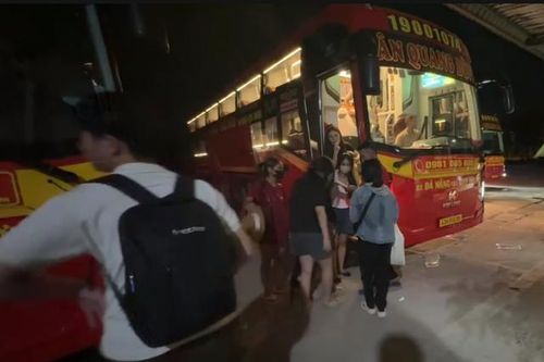 Đà Nẵng yêu cầu nhà xe Tân Quang Dũng chấm dứt tình trạng 'bến cóc' tại văn phòng công ty