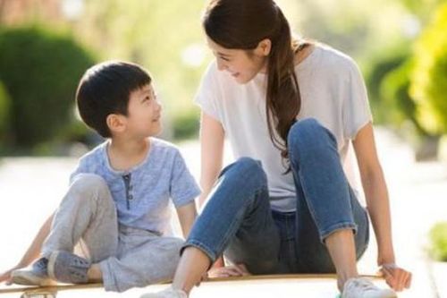 5 hành vi của cha mẹ đang 'cắt đi đôi cánh' của con chỉ vì yêu thương sai cách
