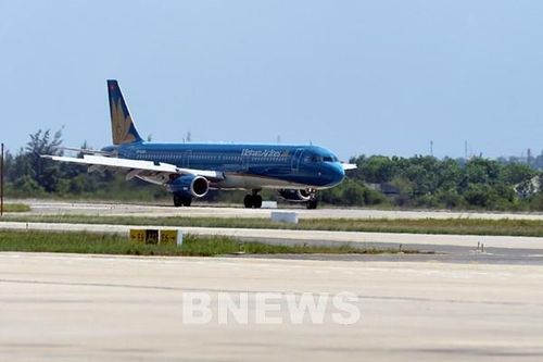 Máy bay Vietnam Airlines hạ cánh khẩn để cấp cứu hành khách Hàn Quốc