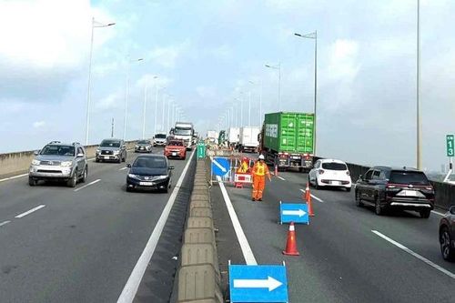 Hoàn tất sửa khe co giãn cầu Long Thành vào trưa 25.7