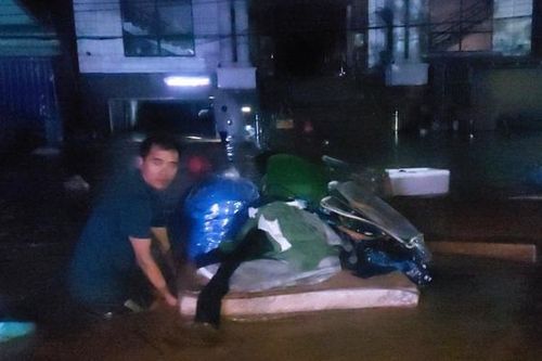Bàng hoàng sau cơn lũ dữ
