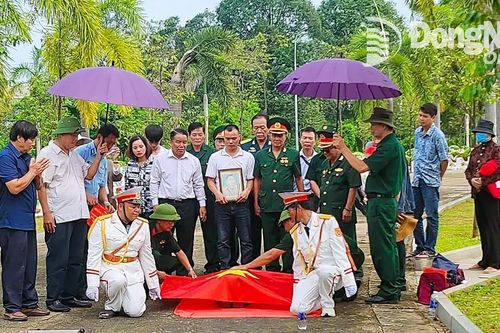 Tiễn đưa liệt sĩ Hoàng Văn Huyên về an nghỉ tại quê nhà